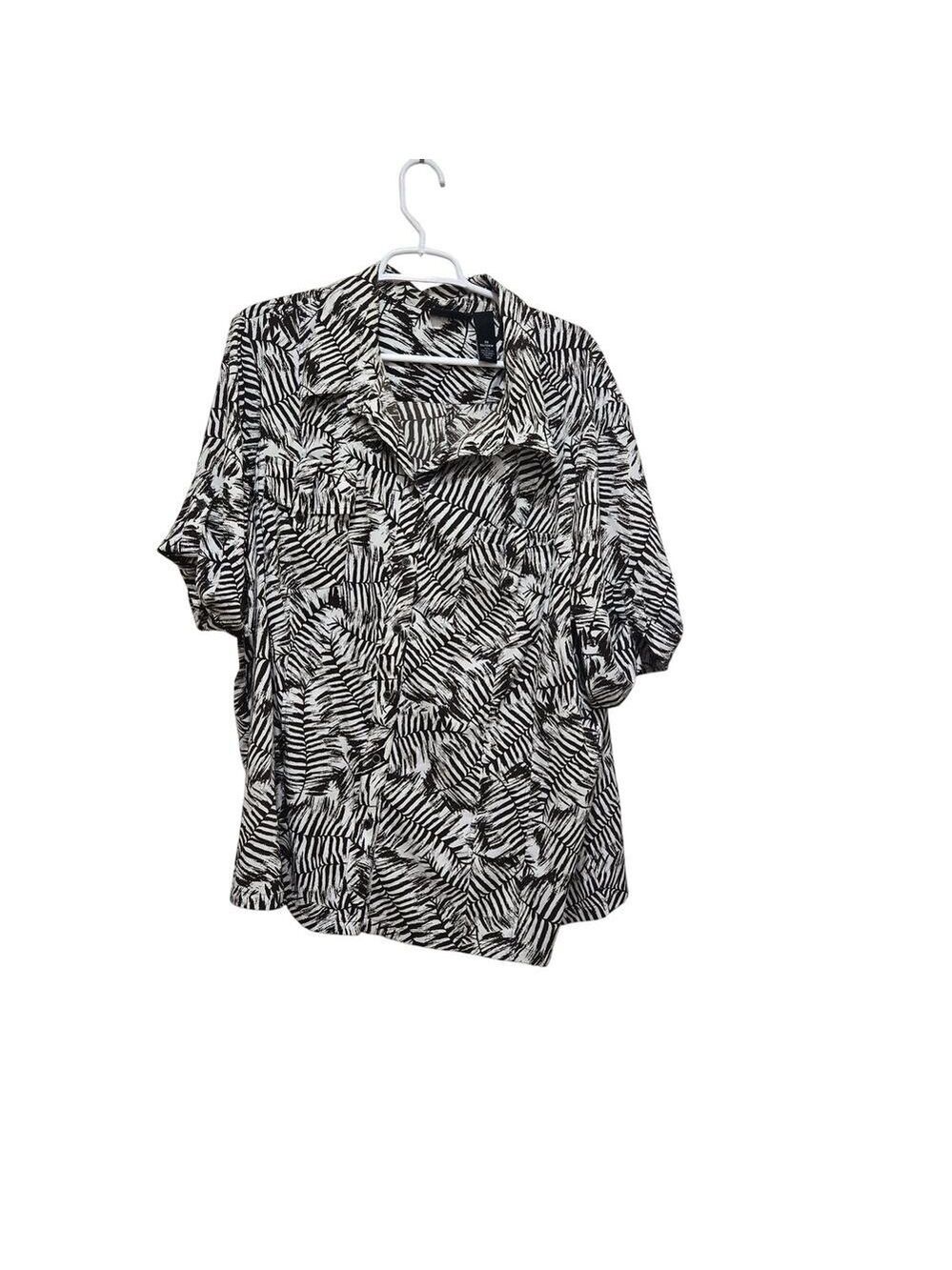 Maggie Barnes 3X Brown White Palm Leaf Button Front Blouse